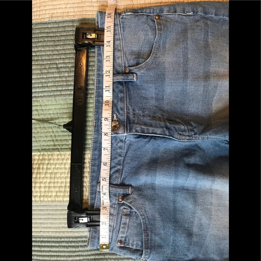 Denim shorts with cuff